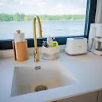 Exklusives Hausboot Pina Woma D13 * Fürstenberg-Havel