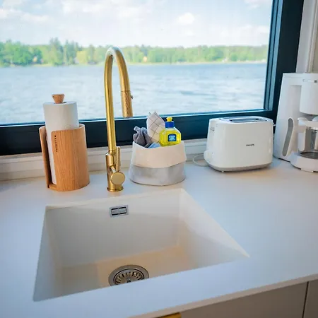 Exklusives Hausboot Pina Woma D13 Båthotell