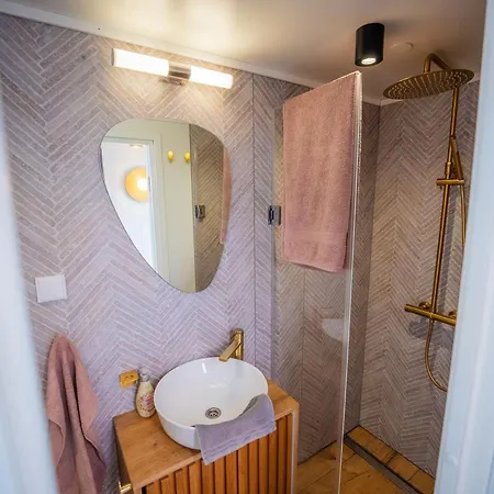 Exklusives Hausboot Pina Woma D13 Båthotell Fürstenberg-Havel