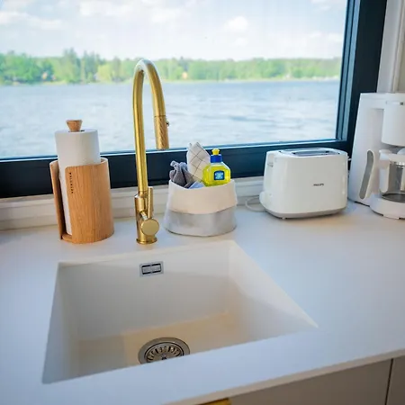 Exklusives Hausboot Pina Woma D13 * Fürstenberg-Havel