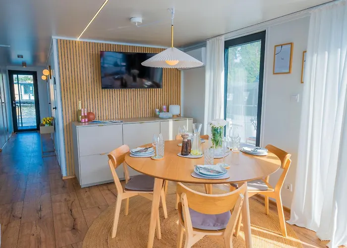 Exklusives Hausboot Pina Woma D13 * Fürstenberg-Havel