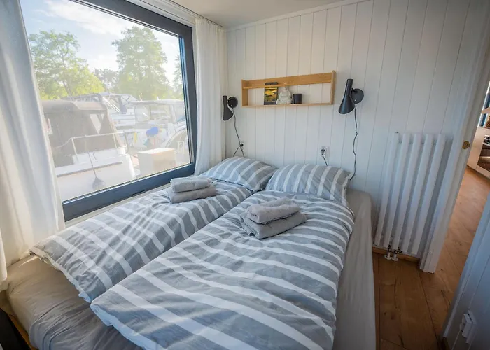 Exklusives Hausboot Pina Woma D13 * Fürstenberg-Havel